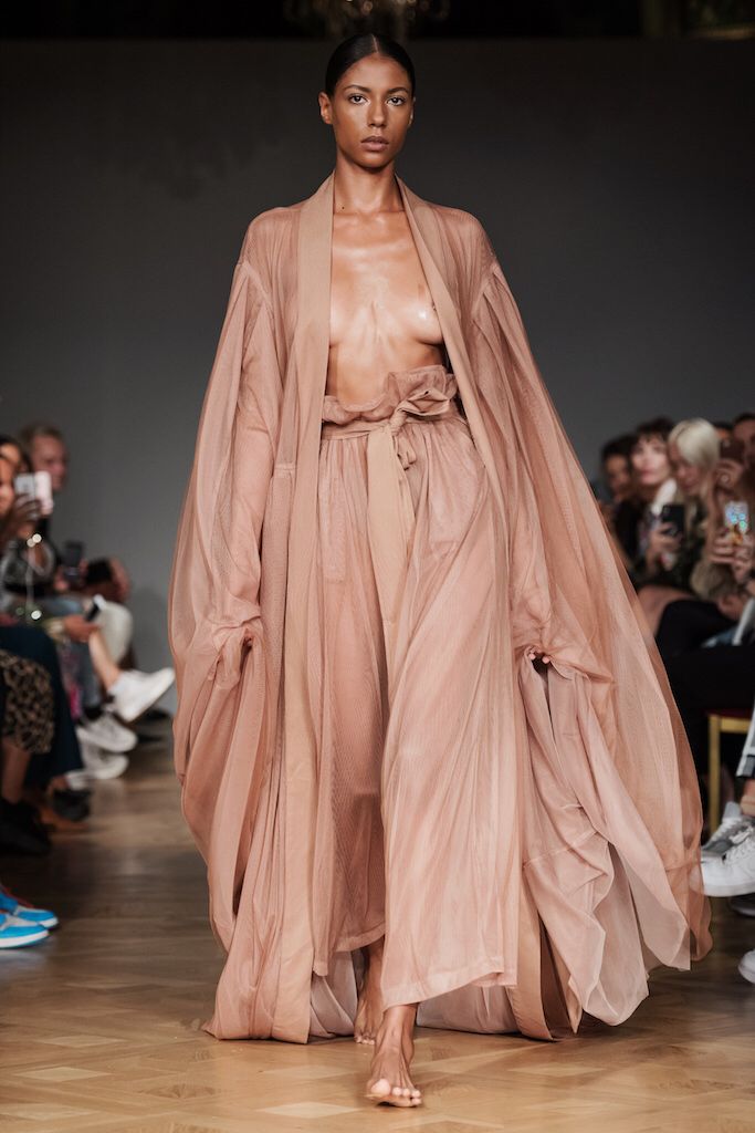 Selam Fessahaye, Stockholm Spring, Stockholm Fashion Week, Girl Lifestyle, Model Walks, Runway Trends, Stockholm Fashion, Stockholm Sweden, Grand Hotel