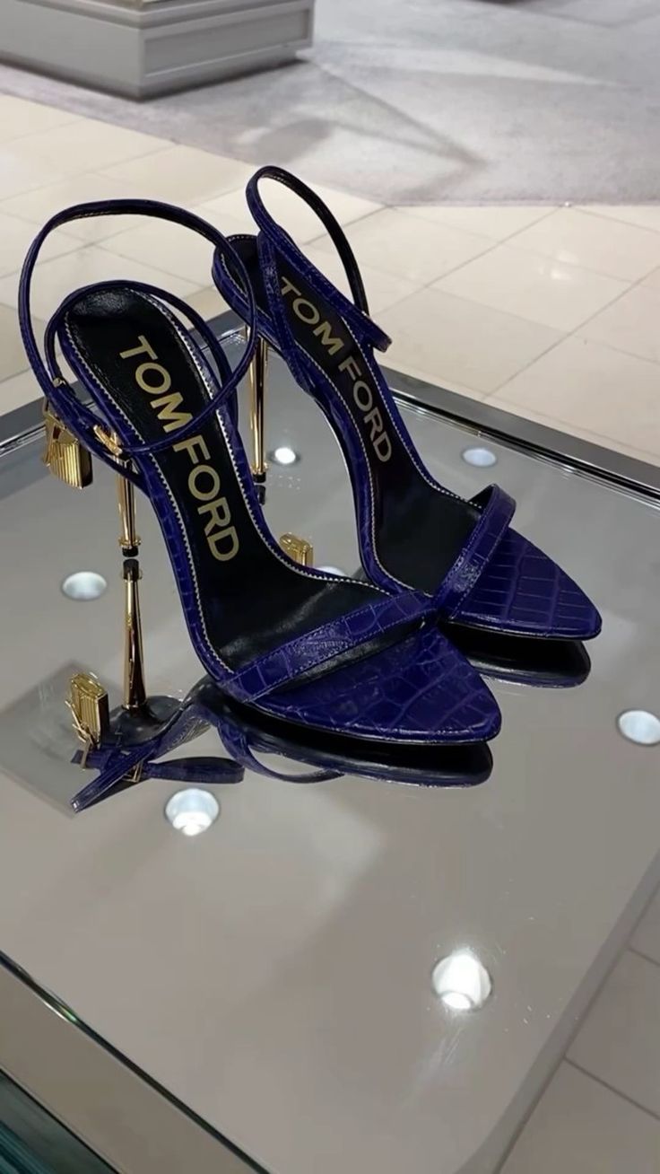 #follow #shoes #heels #blogging #blogger #blog #fashion #style #tomford #luxury Pretty Heels, Shopping Haul, Dr Shoes, Shoe Designs, Fashion Shoes Heels, Cute Shoes Heels, Shoes Heels Classy, Classy Shoes, Heels Classy