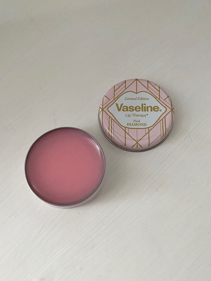 Vaseline Pink Diamond, Lip Balm Aesthetic, Lip Balm Tin, Haut Routine, Vaseline Lip Therapy, Lip Balm Collection, Vaseline Lip, Pink Lip Gloss, Fancy Makeup