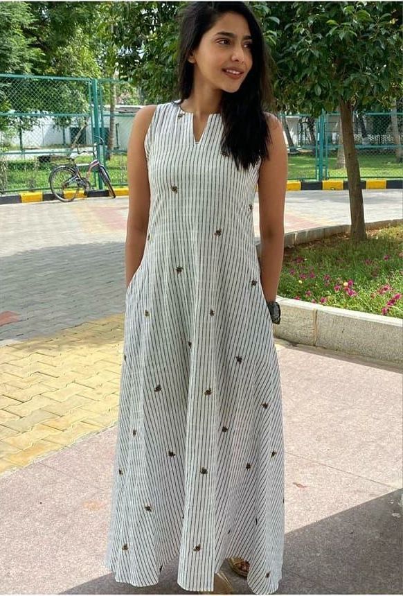 Cotton Dress Pattern, Simple Frock Design, Casual Frocks, Simple Kurta Designs, Simple Kurti Designs, Frock For Women, Kurti Designs Latest, Long Kurti Designs, Stylish Short Dresses