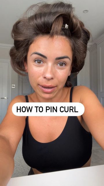 Hair Rollers Hairstyles, How To Do Pin Curls For Long Hair, How To Pin Curls After Curling, How To Pin Curl Hair, How To Do Pin Curls, Vintage Curls Tutorial, How To Pin Curls, Hot Roller Tips, Pin Curls For Long Hair