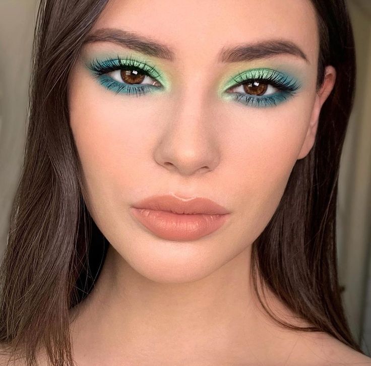 Makeup Verde, Makeup Ojos, Maquillage On Fleek, Eye Makeup Pictures, Green Makeup, Makijaż Smokey Eye, Colorful Eye Makeup, Makeup Eye Looks, Creative Eye Makeup