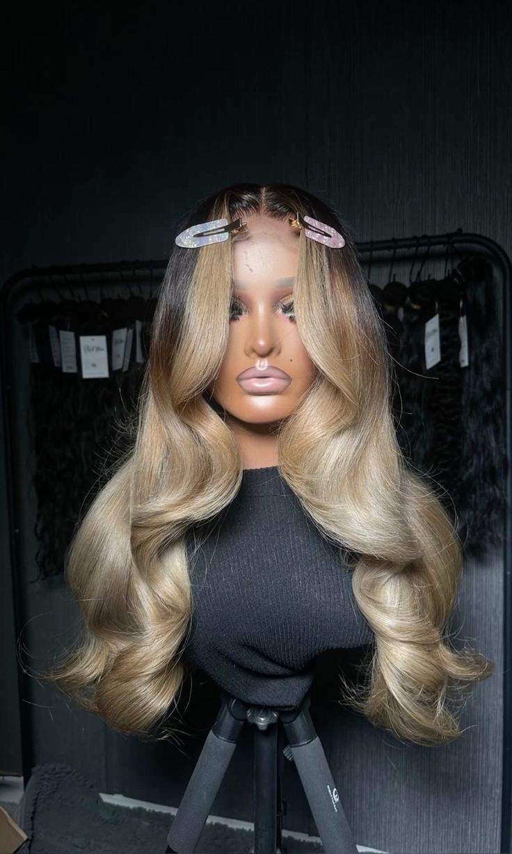 Blonde Wig On Mannequin, Winter Weave Hairstyles Black Women, 613 Toned Wig, Two Tone Blonde Hair, Toned Blonde Wig, Wig Photoshoot Ideas, Ash Blonde Wig Black Women, 613 Wig Hairstyles, Blonde Wig With Highlights