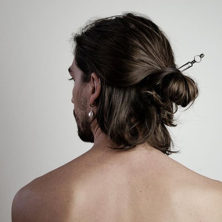 Long Hair Back Pose, Man Long Hair Aesthetic, Long Hair Men Aesthetic, Mid Long Hair, Macabre Gadgets, Men's Back, Gents Hair Style, Men's Long Hairstyles, Men Haircut Styles