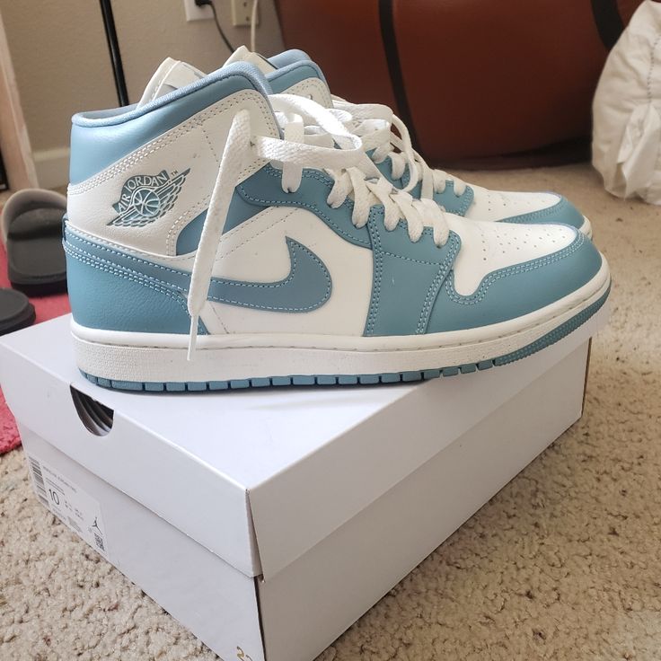 Air Jordan 1 Mid - University Blue -"Unc" 2022 Womens 10/ Mens 8.5 Worn Twice, Like New! -Has A Couple Of Water Spots On Tongue As Shown In Pictures Laces Need To Be Replaced Or Washed Still A Brand New Jordan Shoe Will Ship With Box Open To Reasonable Offer Cool Nike Shoes Women, Woman Jordans Shoes, Nike Air Jordan 1 University Blue, Women Jordan Ones, Jean Nike Shoes, Preppy Platform Shoes, Air Jordens1 Blue, Blue And White Air Jordans, Blue Jordans Women