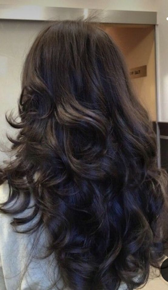 A Blowout Hairstyle, Layered Hair Side Part Long Hair, Hairclaims Shifting, Shag Haircut Long Wavy Hair, Big Thick Curls, Median Length Haircuts, Layered Long Wavy Hair, Layers For Medium Length Hair Wavy, Layered Haircuts For Long Hair Wavy