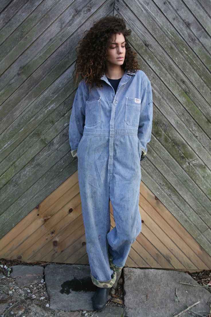 Coverall Outfit Women, Grunge Girl Outfits, Girl Outfits Summer, Workwear Brands, Workwear Vintage, Denim Workwear, Clothing Catalog, Grunge Girl, Workwear Fashion