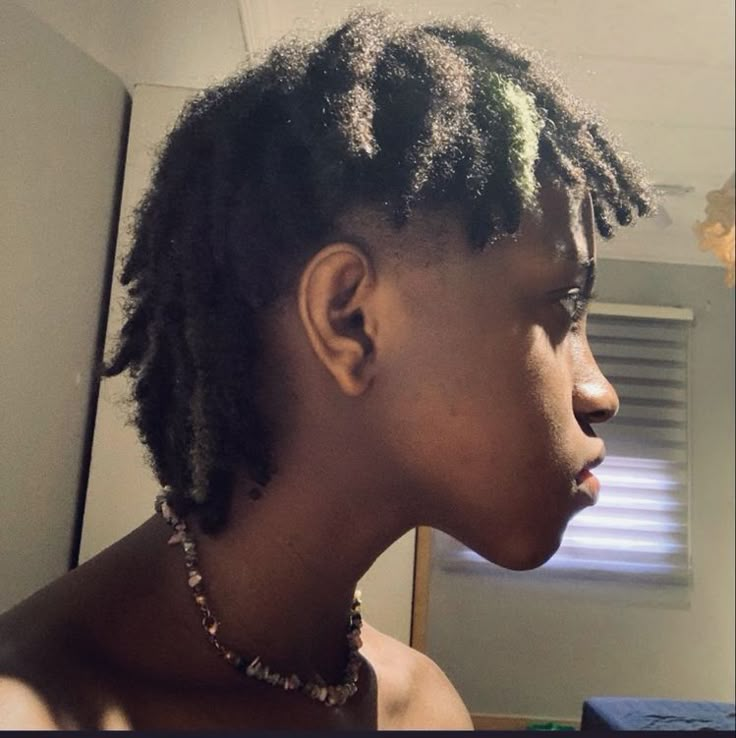 Mullet Locs, Stud Hairstyles, Hair Twists Black, Natural Hair Men, Cute Dreads, Dreadlock Hairstyles For Men, Mullet Haircut, Undercut Women, Short Locs Hairstyles