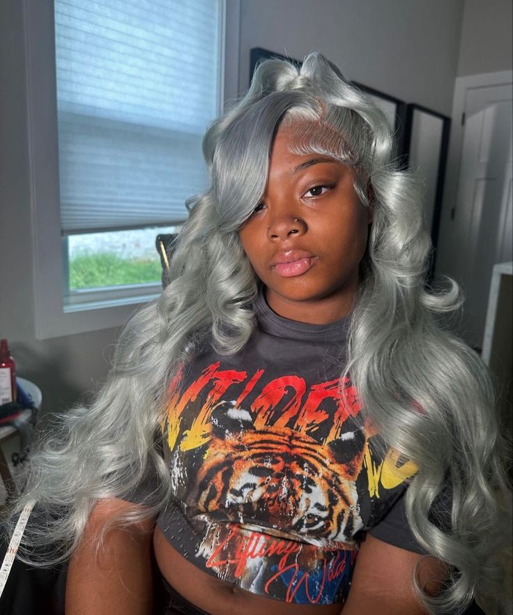 21st Birthday Hairstyles, Black Hair Growth, Black Hairstyles With Weave, Frontal Wig Hairstyles, Birthday Hairstyles, Cute Curly Hairstyles, Grey Wig, Honey Blonde Hair, Frontal Hairstyles