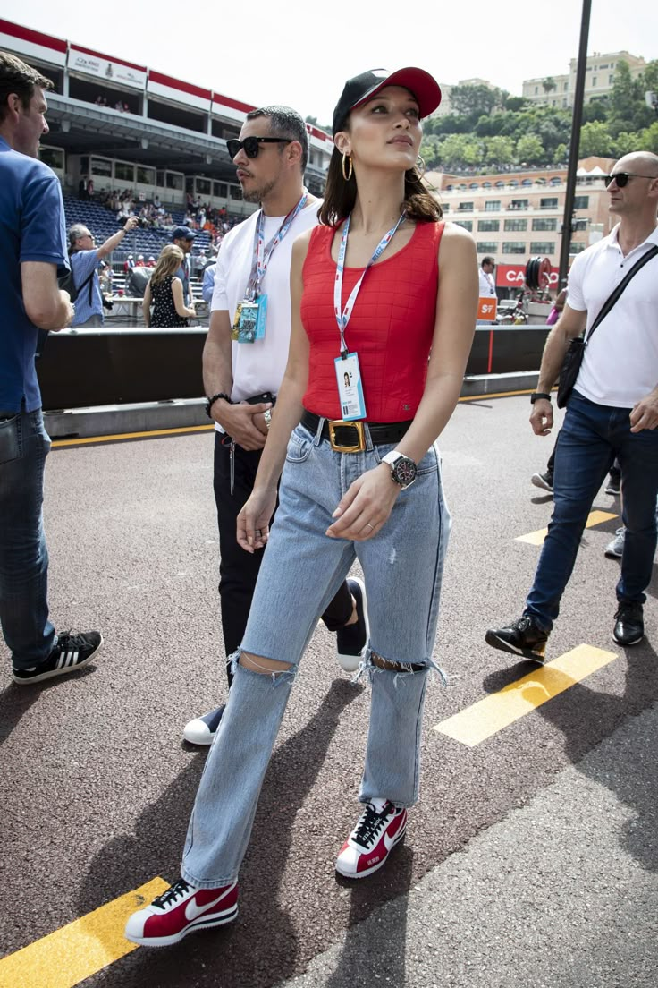 Bella Hadid at Formula 1 Grand Prix in Montecarlo 05/27/2018. #celebrity #fashion #celebrityfashion #celebritystyle #celebritystreetstyle #streetstyle #streetfashion #bellahadid Formula 1 Race Day Outfits, Formula 1 Paddock Outfit, Formula 1 Fashion Outfits, Formula 1 Wags Outfits, F1 Attire, Formula 1 Grand Prix Outfit, Race Day Outfits F1, F1 Race Day Outfits, Formula 1 Outfit Style