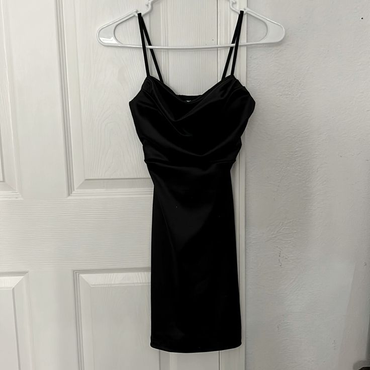 Amazing Condition. Never Worn!! Fits Xs And S. Wedding Color Black, Beautiful Black Dress, Beautiful Black Dresses, Dresses Beautiful, Windsor Dresses, Wedding Color, Windsor, Formal Event, Black Dress