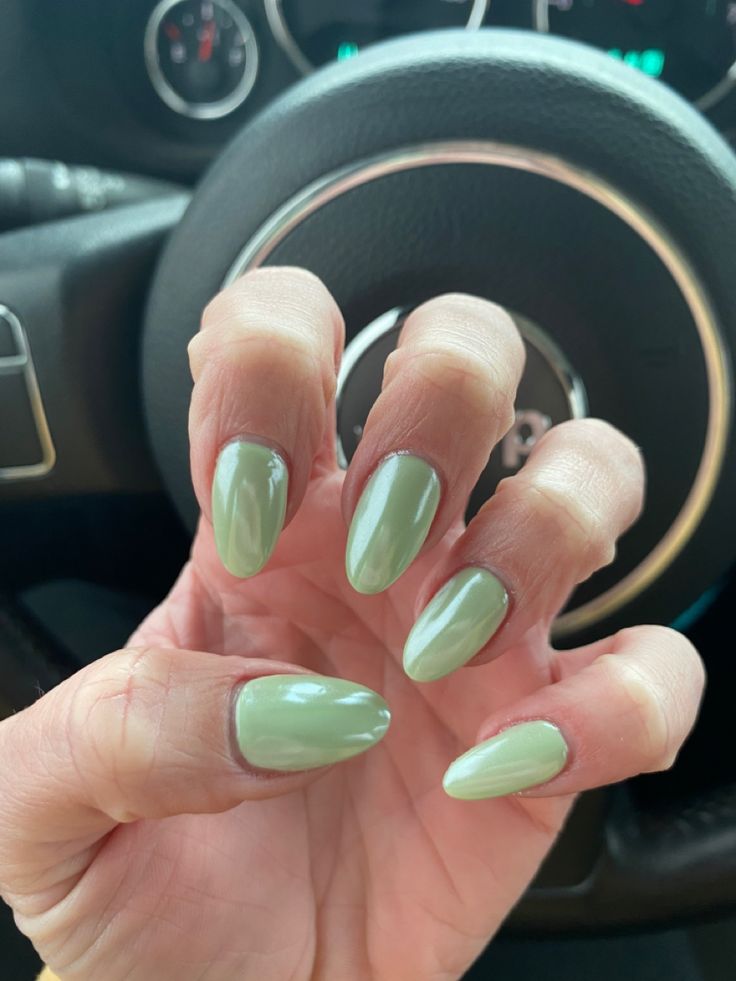 Simple Sage Green Nails, Trendy Green Nails, Chic Almond Nails, Chrome Acrylic Nails, Sage Green Nails, Lime Green Nails, Mint Nails, Green Acrylic Nails, Green Nail Art