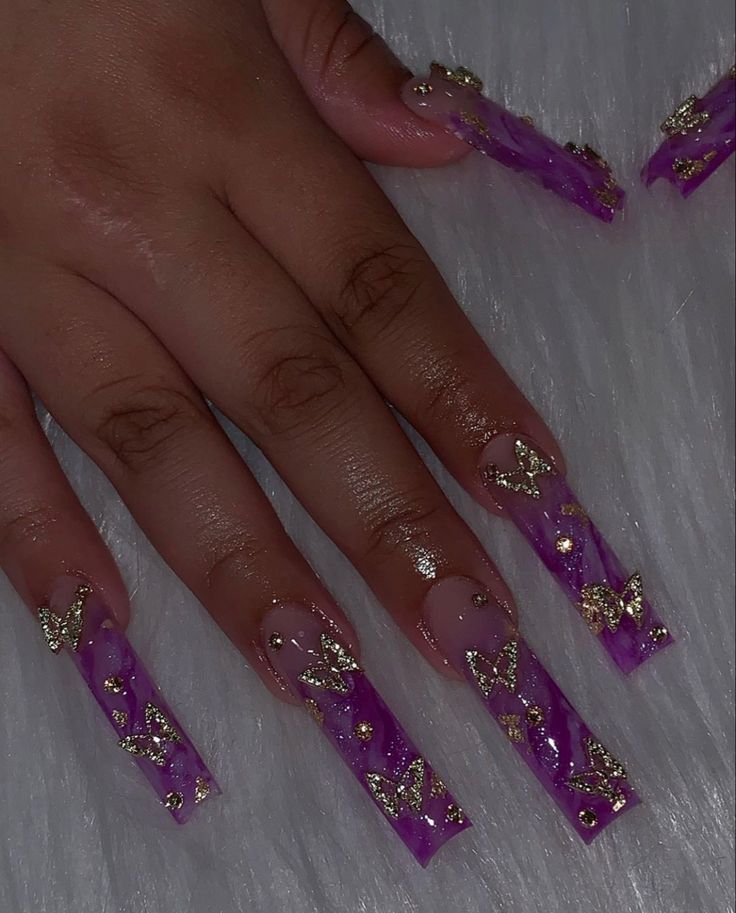 Marble Bling Nails, Red And Purple Nails Designs, Purple Marble Nails Acrylic, Purple Nails Long, Dope Nail Designs Purple, Marble Nails Acrylic, Purple Marble Nails, Nails Aesthetics, Bedazzled Nails