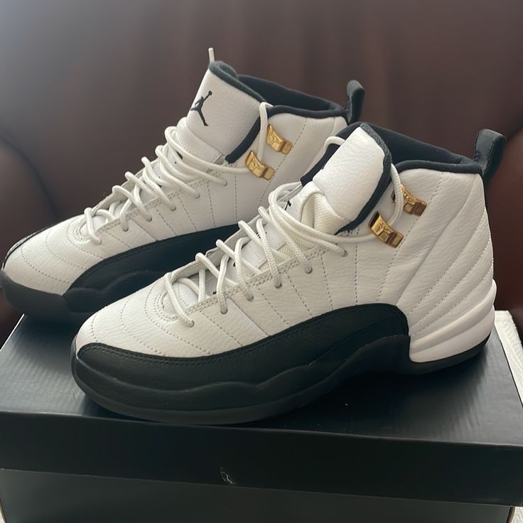 Air Jordan 12 Retro - White/Black Taxis Size 4.5y (Gs) - Fits As Size 6 Womens Worn Once, Excellent Condition! Jordan Retro 12 Outfits Women, Jordan 12 Black And White, Jordan 12 White, Jordan 12 Black, Jordan 12s, Jordan Retro 12, Air Jordan 12, Air Jordan 12 Retro, Jordan 12 Retro