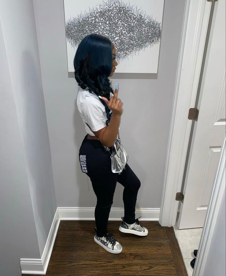 Amiri Jeans Outfit Black Women, Offwhite Shoes Outfits For Black Women, Black And White 11s Outfit, Off White Outfit Ideas, Ksubi Jeans Outfit Black Women, Amiri Outfits Black Women, Amiri Shoes Outfit Black Women, Amiri Shoes Outfit, Ksubi Jeans Outfit