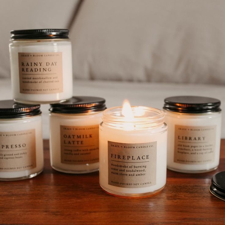 With warm, book-inspired scents and a cozy glow, with our candles, you can create the perfect ambiance for unwinding and curling up with a good book! They also make a thoughtful and sophisticated gift idea for your favorite bookworm. Couples Chat, Fall Candles Aesthetic, Candle Scent Combinations, Candle Content, Book Candles, Winter Candles, Fall Bonfire, Candle Photography, Corner Bakery