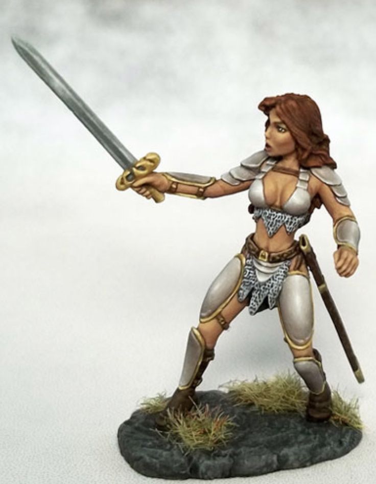 Miniature Bases, Female Fighter, Pewter Metal, Fantasy Miniatures, Dark Eyes, Miniature Figurines, Miniature Painting, Concept Art, Wonder Woman