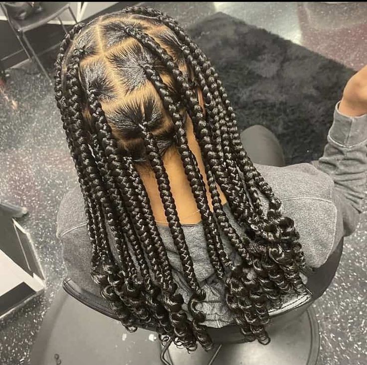 Knotless Box Braids Large Short, Rectangle Part Box Braids, Big Knotless Box Braids With Curls Short, Big Section Box Braids, Large Shoulder Length Knotless Braids, Large Knotless Braids Short, Large Short Braids, Jumbo Knotless Box Braids Short, 10 Knotless Braids