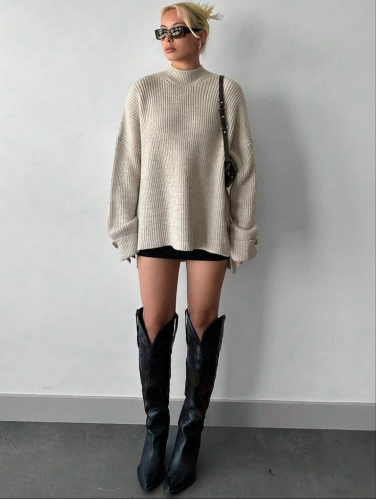 Over The Knee Riding Boots Outfit, Chunky Cowboy Boots Outfit, Cowboy Boot Thanksgiving Outfit, Sweatshirt Cowboy Boots Outfit, Puck Bunny Outfit, Jumper And Boots Outfit, Fall Outfits With Western Boots, Fall Outfit White Cowboy Boots, Style Cowgirl Boots Outfits