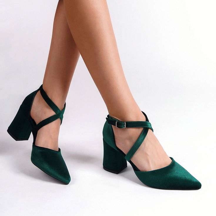 GREEN VELVET HEELS, GREEN VELVET SHOES, GREEN BRIDAL SHOES, GREEN WEDDING SHOES, GREEN BLOCK HEELS, GREEN CRISS CROSS HEELS  As Eleanor Louise, we stand out with our Green Velvet heeled shoes that combine style and comfort. Specifically designed for brides, these shoes are crafted with high-quality materials. * Made from Green Velvet and Premium Vegan Leather, our shoes are equipped with an ankle strap that provides comfort throughout the day. * Completing your style and boosting your confidence is the most elegant way! Green Velvet 3.15-inch (8 cm) high-heeled shoes offer elegance and chicness with every step. Whether it's for daily wear or a special event, these shoes not only add height but also provide a sophisticated touch to your style. * Their classic and elegant design perfectly co Green Heels With 4-inch Heel For Party, Green Evening Heels With Heel Strap, Evening Green Heels With Heel Strap, Green Evening Heels With Wrapped Heel, Evening Green Heels With Wrapped Heel, Green Wrapped Heel Evening Heels, Green High Heels With Padded Heel, Green 4-inch Heels For Party, Spring Green Closed Toe Heels