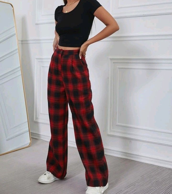 Red Plaid Pants Outfit, Pajama Pants Outfit, Red Pajama Pants, Aesthetic Plaid, Christmas Pj Pants, Plaid Pants Outfit, Pj Outfit, Plaid Pjs, Red Plaid Pants