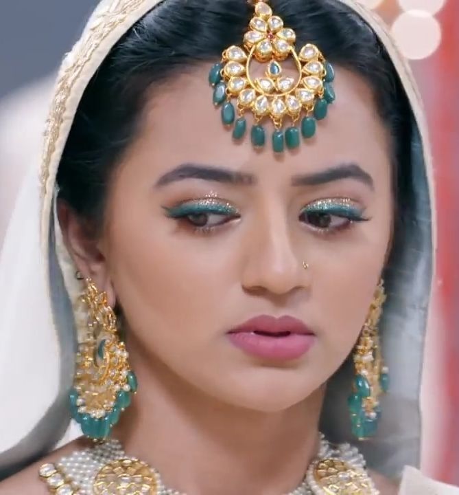 Sky Blue Makeup Look, Sky Blue Makeup, Blue Makeup Look, Makeup Practice, Blue Makeup Looks, Makeup Steps, Helly Shah, Bridal Eye Makeup, Eye Makeup Pictures