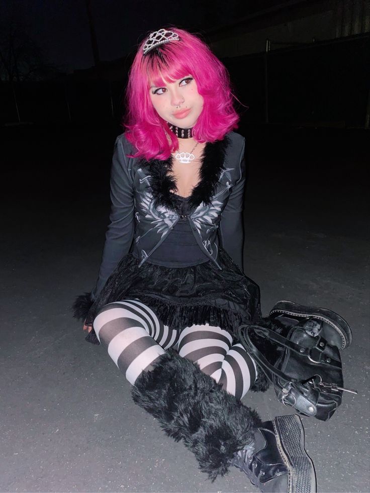 Pink Vampire Outfit, Pink Goth Clothes, Punk Princess Aesthetic, Hot Pink Goth Aesthetic, Black And Pink Gothic Outfit, Hot Pink Emo Outfit, Pink And Black Alt Outfit, Pink Hair Goth, Pink Mall Goth