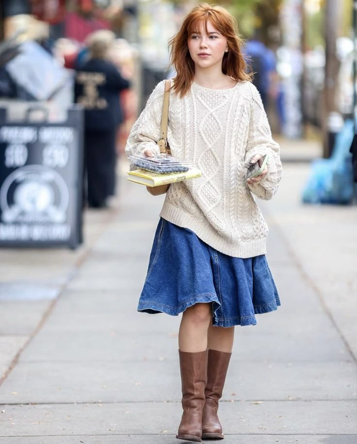 Mode Crochet, Long Skirt Outfits, Nyc Fashion, Soft Grunge, 가을 패션, Fashion Street, Look Cool, Skirt Outfits, Look Fashion