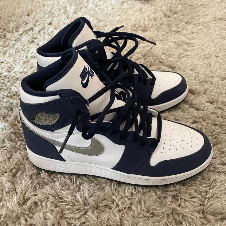 Midnight Navy High Top Jordan Nike. Size 6y > Womens 7.5. Price Firm** Sick Shoes, High Top Jordans, Nike Fashion Shoes, Nike High Tops, Blue Jordans, All Nike Shoes, Cute Nike Shoes, Shoe Inspo, Cute Nikes