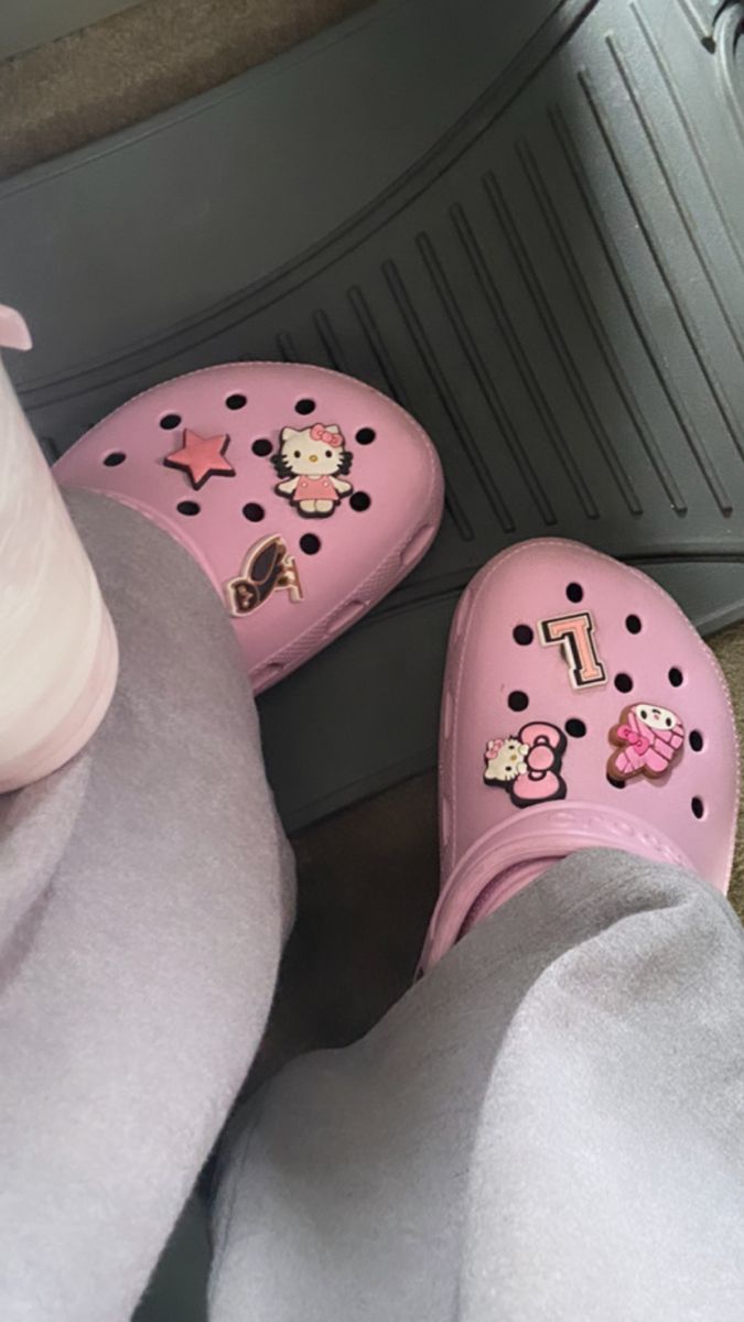 Stucco Crocs, Architectural Finishes, Pink Crocs, Crocs Fashion, Dr Shoes, Pretty Shoes Sneakers, Shoe Wishlist, The Aesthetics, Pink Girly Things