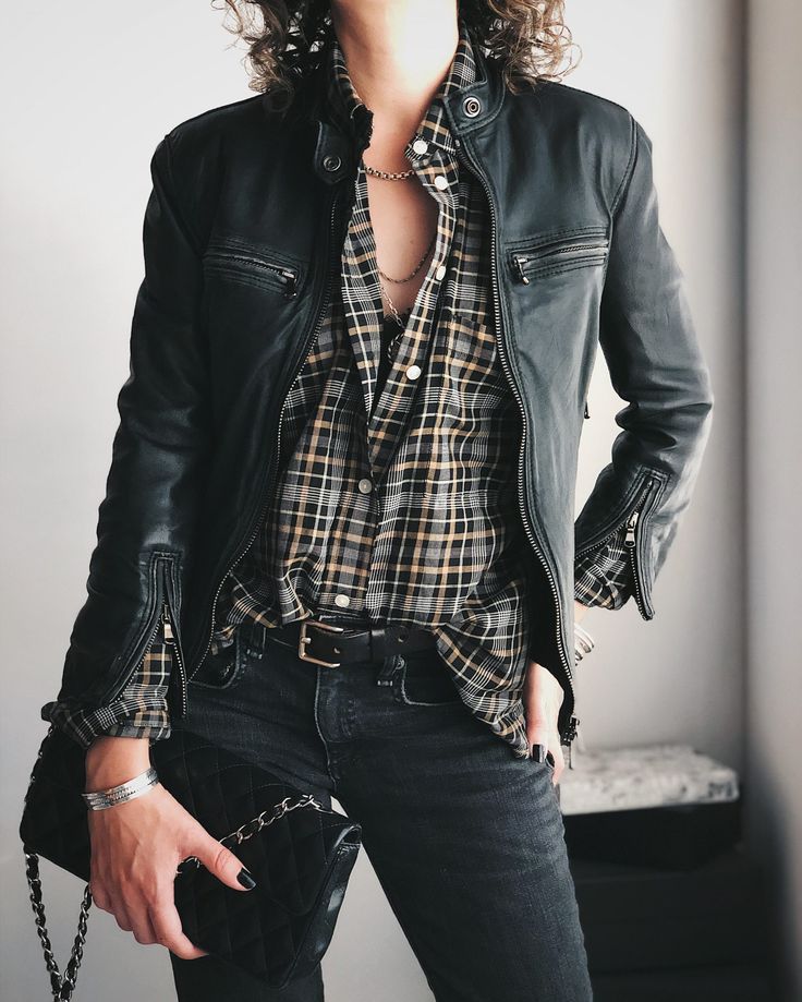 Leather Weather Women's Leather Jacket, Edgy Classic Style Inspiration, Edgy Academia Outfits, Edgy Clothing Style, Androgeny Style, Rocker Style Women, Leather Jacket Outfits Women, Style A Leather Jacket, Racer Leather Jacket