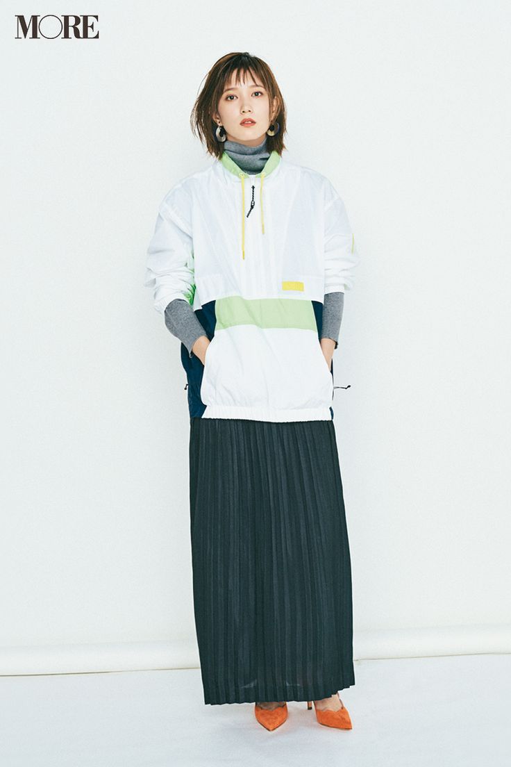 Sports Mix, J Star, Long Skirt Fashion, Pleated Long Skirt, Nun Dress, Skirt Fashion, Long Skirt, Movie Stars, Going Out