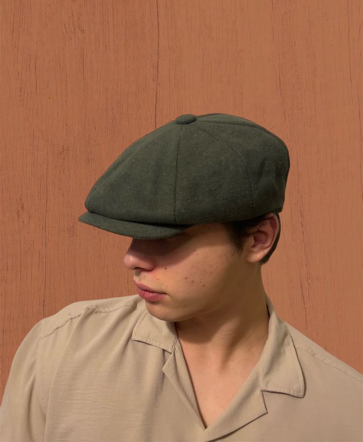 Step into the timeless allure of our Green 8 Panels Cap, a versatile accessory inspired by iconic styles like the Newsboy, Peaky Blinders Hat, and 1940s Flat Cap. Handmade with care, this vintage wool hat is a testament to classic design, crafted for both men and ladies seeking warmth and style. Discover The Versatility Of Our Hat: -Classic 8 panels design for a nod to vintage fashion -Versatile newsboy cap, Peaky Blinders hat, and flat cap in one -Baker boy hat with a touch of 1940s elegance -Handmade with high-quality wool for superior craftsmanship -Ideal winter hat for men and ladies alike -A paperboy hat that captures the spirit of The Great Gatsby Discover the sophistication of our ladies' vintage hat, embodying the grace of a bygone era. The warm wool construction makes it an ideal Classic Adjustable Six-panel Beret, Classic Winter Six-panel Beret, Classic Six-panel Winter Beret, Winter Classic Baseball Cap With Short Brim, Vintage Wool Flat Cap, Adjustable Retro Winter Beret, Adjustable Vintage Cloche Hat, Classic One-size-fits-most Beret, Vintage Winter Beret With Short Brim