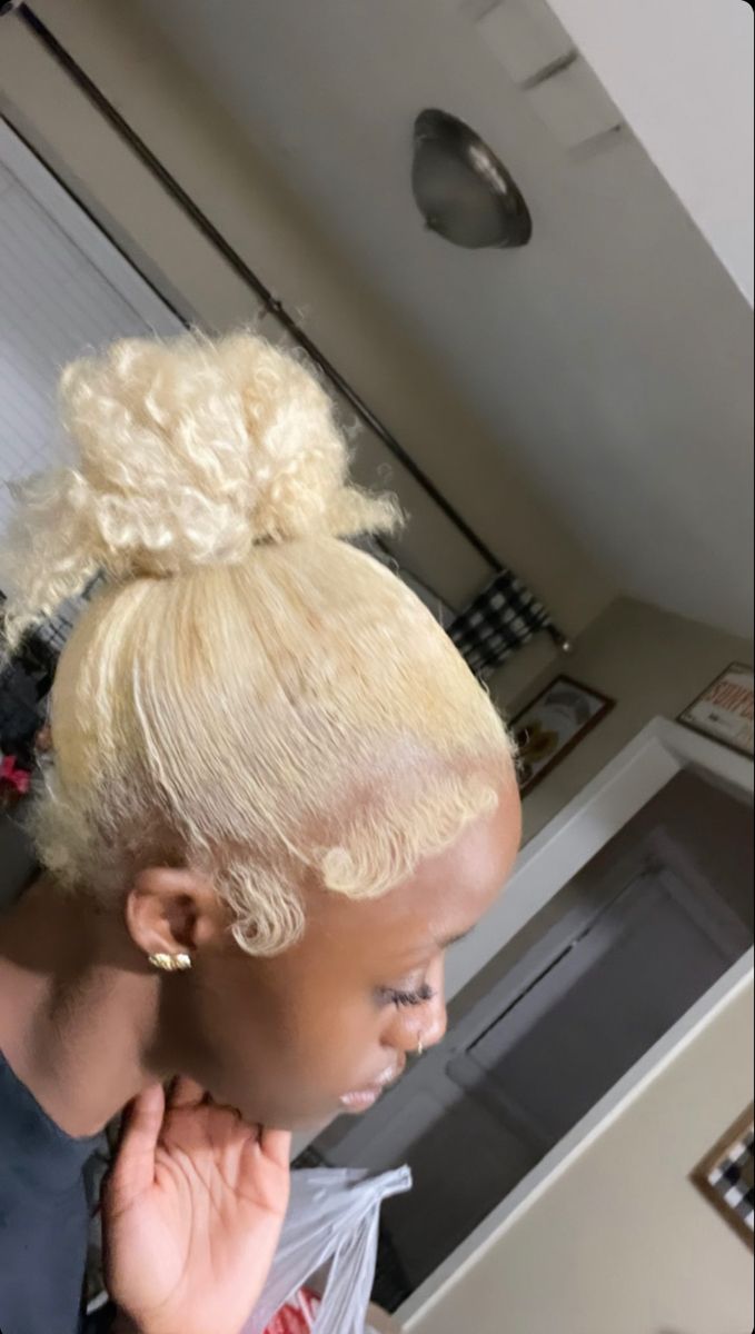 Platinum 4c Hair, Platinum Blonde Hair Natural Black, White Blonde Hair Black Women, Platinum Blonde Hair Black Women Natural, 613 Natural Hair On Black Women, Bleach 4c Hair, Platinum Blonde 4c Hair, Blonde On Natural Hair, Dyed Blonde Hair Black Women