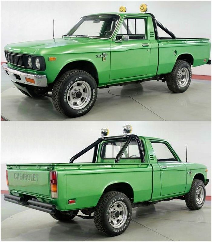 two pictures of a green pick up truck