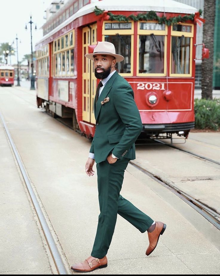 Suit And Hat Men Outfit, Hat Men Outfit, Hat Outfit Men, Formal Men, Formal Men Outfit, Mens Fashion Classic, Hat Men, Looking Dapper, Church Hats