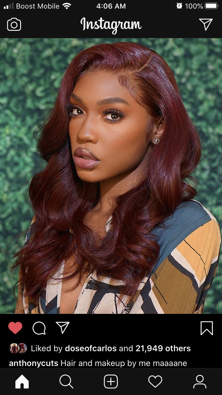 Burgundy Natural Hair, Red Hair On Brown Skin, Hair On Brown Skin, Red Hair On Dark Skin, Redish Brown Hair, Brownish Red Hair, Hair Color White, Pelo Color Vino, Dark Burgundy Hair