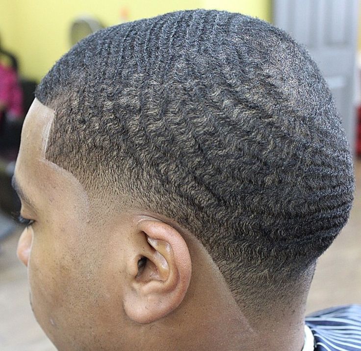 Taper cut Taper Waves Haircut, Taper Short Hair, Burst Taper, Low Taper Haircut, 360 Waves Hair, Boys Cut, Waves Haircut, Taper Fade Haircut, Black Men Haircuts