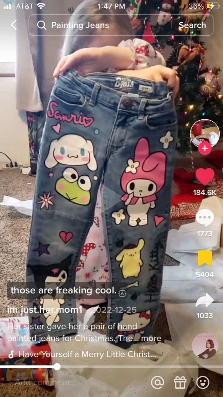 Custom Jeans Diy, Sanrio Clothes, Denim Diy Clothes, Diy Pants, Painted Clothes Diy, Hello Kitty Videos, Kitty Clothes, Hello Kitty Clothes, Diy Clothes Design