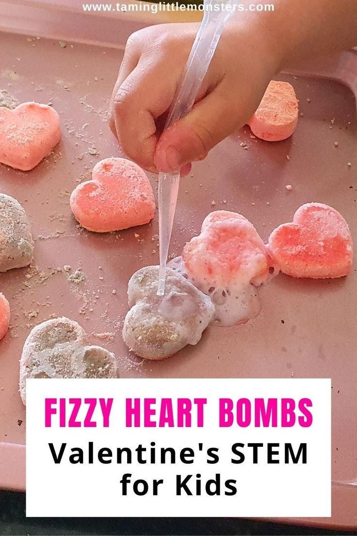 Fizzy Heart Bombs (Valentines STEM for Kids). Fun Valentine's day themed science activity for toddlers and preschoolers. #valentine #STEM #science #toddler #preschool #kindergarten Prek Valentines Science, Heart Stem Activities For Kids, Heart Activities For Toddlers, Valentines Stem, New Year Card Handmade, Valentines Day Science, Curriculum Themes, Valentine Stem, Science Activities For Toddlers