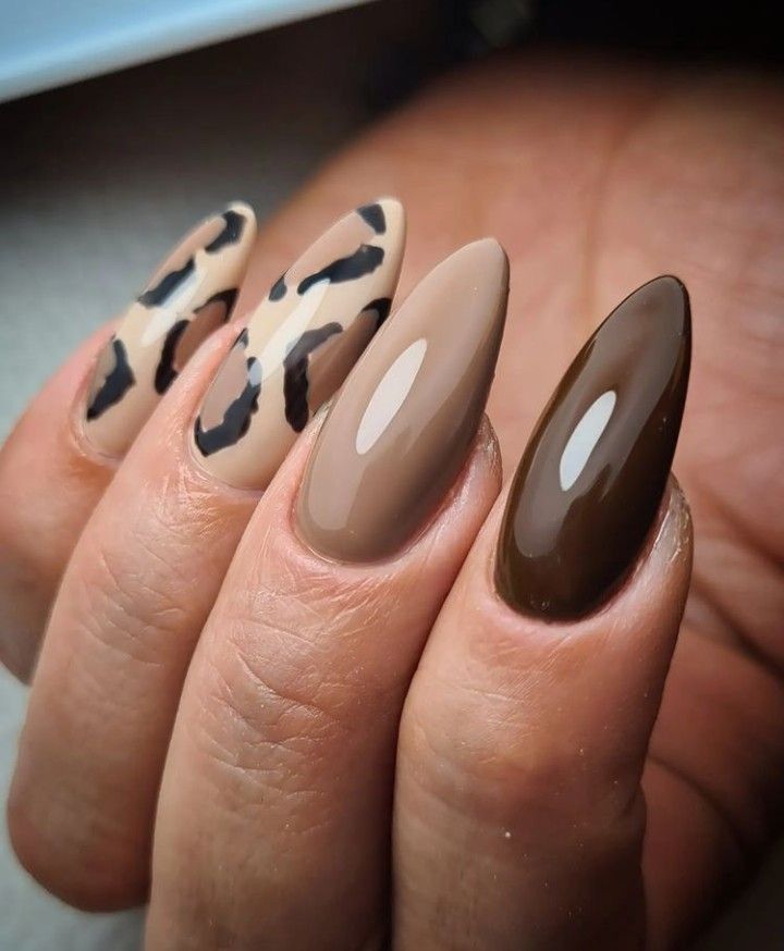 Winter Almond Nails Designs, Jungle Nails Design, Fall Almond Nails Ideas, Cheetah Nail Art, Leopard Nail Designs, Winter Nails Gel, Cheetah Nail Designs, Nagellack Trends, Cheetah Nails