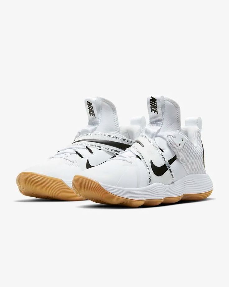 Trendy Womens Sneakers, Nike Volleyball Shoes, All White Shoes, Girls Basketball Shoes, Women's Volleyball, Black Basketball Shoes, All Nike Shoes, Fresh Shoes, Shoe Nike