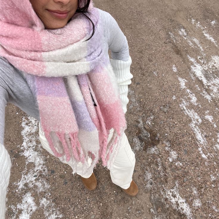 #balaclava #pink #fashion #style #aesthetic Light Pink Scarf Outfit, Winter Photo Aesthetic, Pink Scarf Outfit, Balaclava Aesthetic, Fashion Style Aesthetic, Scarf Aesthetic, Japan Outfits, Deadpool And Wolverine, Scarf Outfit