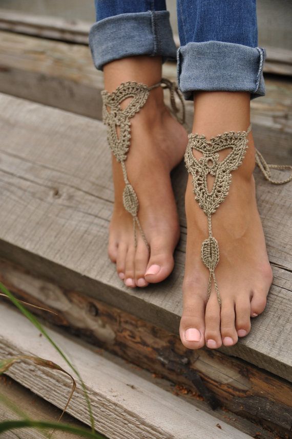 Crochet Tan Barefoot Sandals Nude shoes Foot by barmine on Etsy Foot Jewelry Wedding, Crochet Barefoot Sandals, Boot Cuff, Barefoot Sandal, Estilo Hippie, Nude Shoes, Victorian Lace, Macrame Bracelet, Foot Jewelry