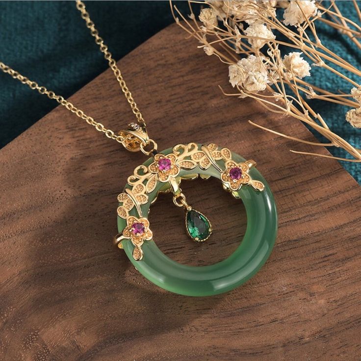 Natural Green Jade Stone Donut Pendant Green Crystal Bagel Charm Necklace Amulet Material: Green Jade Size: About 24 Inch Adjustable Jade Pendant Flower, Get Back Necklace Green, Green Round Chain Necklace, Devata Jewelry, Donut Ring, Jade Charm, Cloisonne Earrings, Jade Crystal, Jewelry Charms Pendants