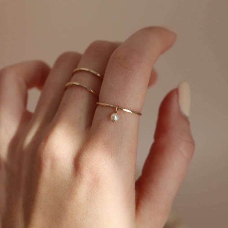 Perla Ring - Token Jewelry Woman Ring Gold, Minamalistic Rings, Minimal Rings Gold, Minimalistic Rings, Minimal Rings, Modern Gold Ring, Minimal Gold Jewelry, Minimal Gold, Dainty Rings