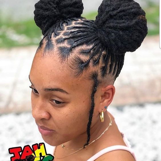 45 Latest Brazilian Wool Hairstyles for African Ladies Brazilian Wool Hairstyles, Short Dreadlocks Styles, Dreads Styles For Women, Short Dreads, Blonde Dreads, New Natural Hairstyles, Beautiful Dreadlocks, Short Locs Hairstyles, Faux Locs Hairstyles