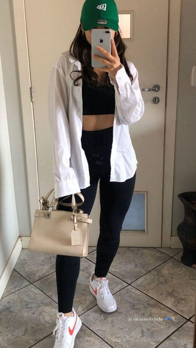 Facebook Arizona Fashion Outfits, Outfit Viaje, Leggings Casual Outfit, Black Leggings Casual, Leggings Outfit Ideas, Leggings Outfit Casual, Look Legging, Black Leggings Outfit, Leggings Outfits