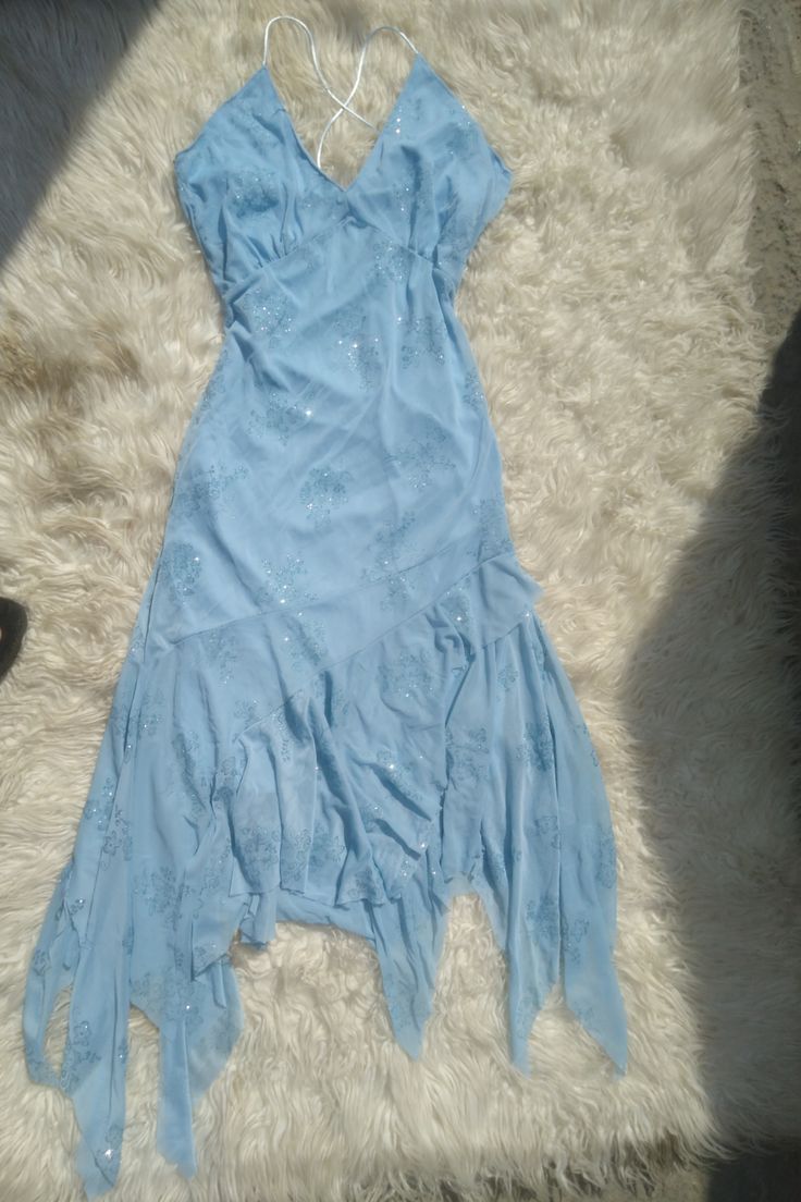 Mermaidcore Dress, Bubbles Costume, Y2k Homecoming, 2000s Prom Dress, 2000s Prom, Blue Party Dresses, One Shoulder Prom Dress, V Neck Cocktail Dress, Chiffon Sleeves