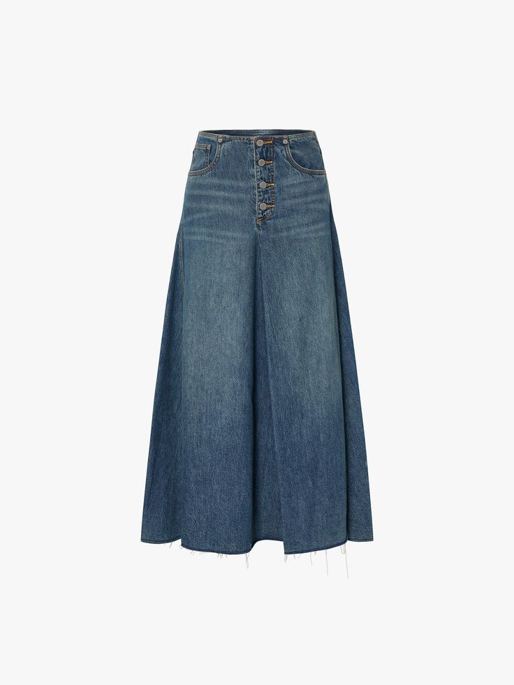 MO&Co. Women's A-line Maxi Denim Skirt This denim skirt features an A-line maxi silhouette, a flattering and versatile style that falls gently away from the body. Crafted from premium cotton, this skirt features a pleated and raw hem design that adds a unique and trendy touch, while the deep blue hue gives it a classic and timeless look. Pair with a cute top or tucked-in blouse for a chic outfit. Features : - Mid waist A-line maxi silhouette- Classic five pocket design- Pleated and raw hem desig